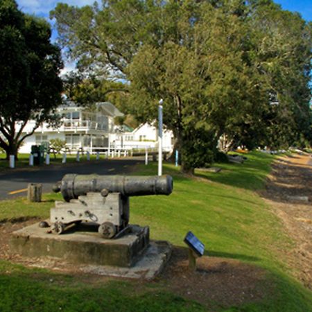 Hananui Lodge And Apartments Russell Exterior foto