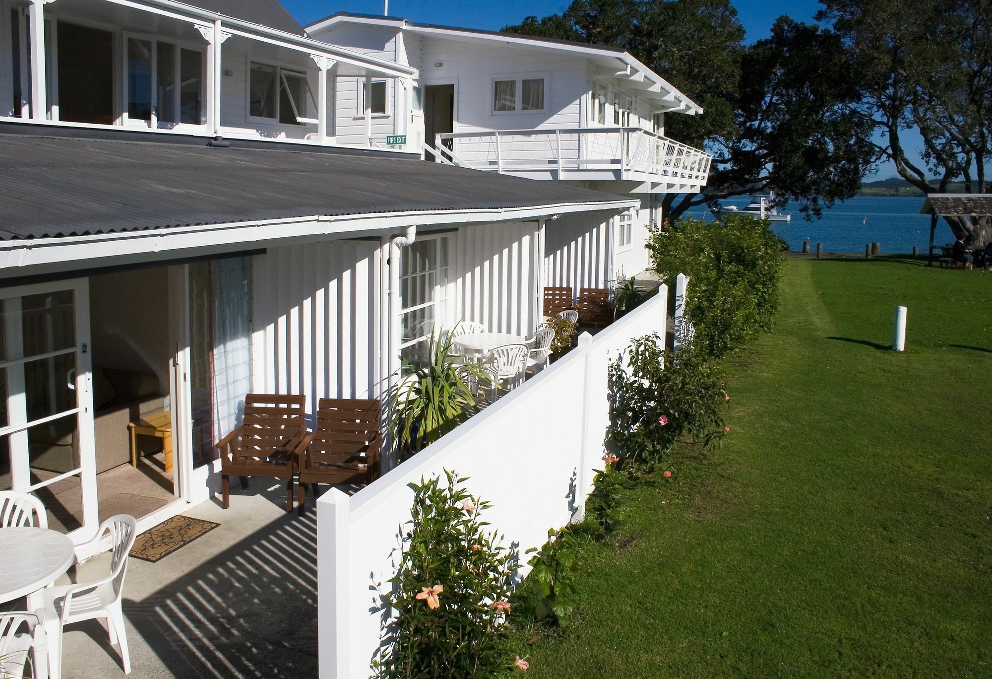 Hananui Lodge And Apartments Russell Exterior foto